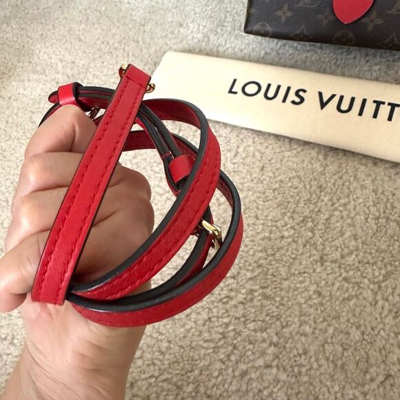 Louis Vuitton Locky BB - Picture 4 of 16